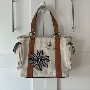 Rare Coach Floral Bumblebee Signature C tote bag